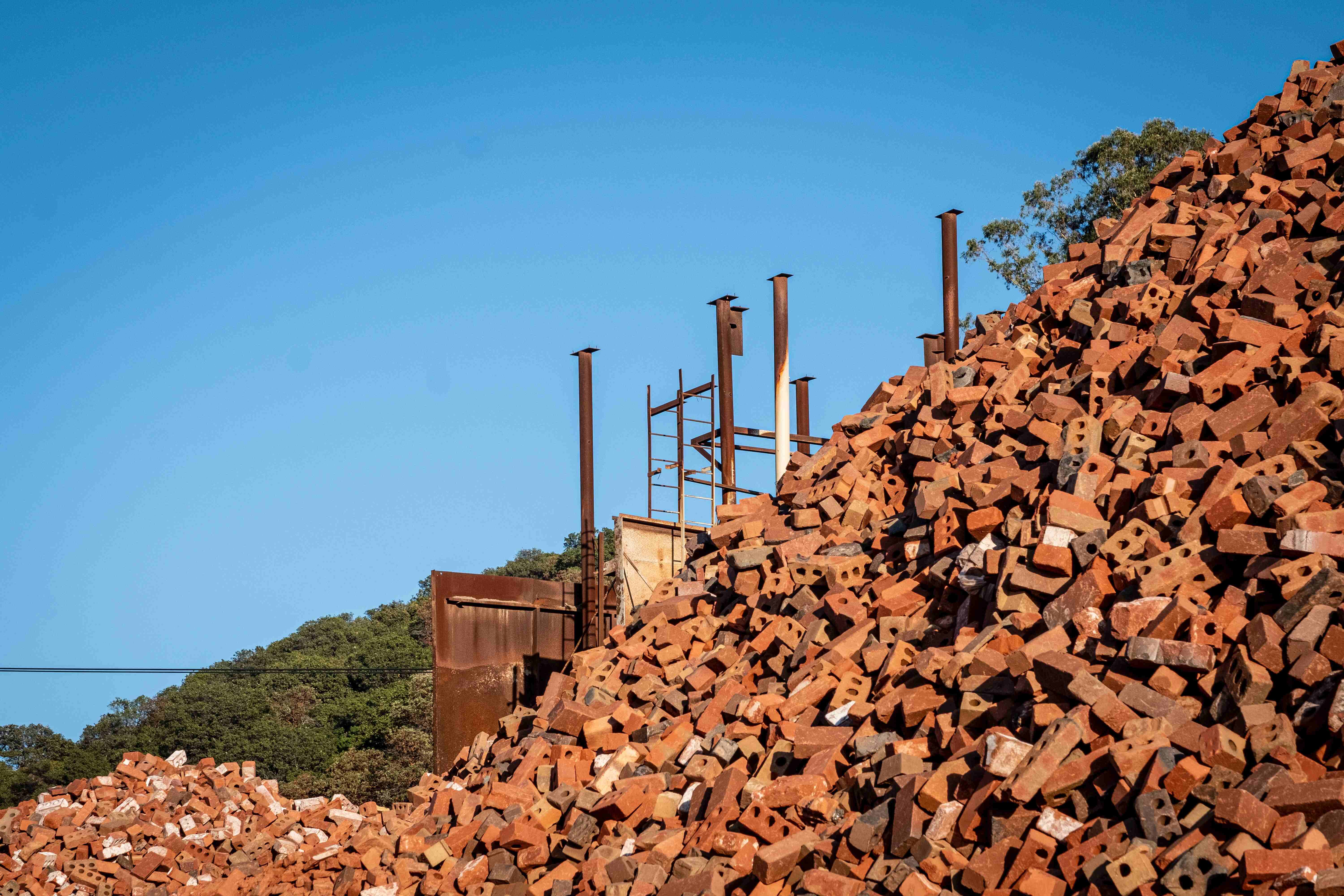 How to Ship Tiles and Bricks by Post or Courier